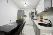 Garsonieră decomandată - Complet renovată - Parter –... 