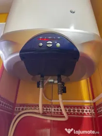 Vând boiler electric Ariston Titanium Plus 80 l
