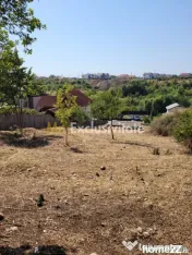 Teren intravilan Turcesti (Pitesti) - 1083 mp, demisol ex... 
