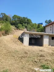 Teren intravilan Turcesti (Pitesti) - 1083 mp, demisol ex... 