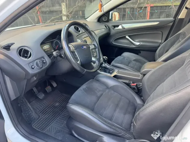 Ford Mondeo 2014 Decembrie - Filtru particule defect/înfundat