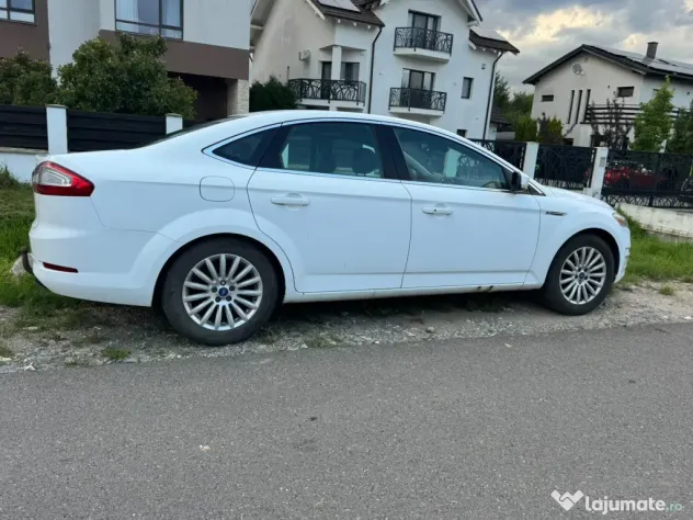 Ford Mondeo 2014 Decembrie - Filtru particule defect/înfundat