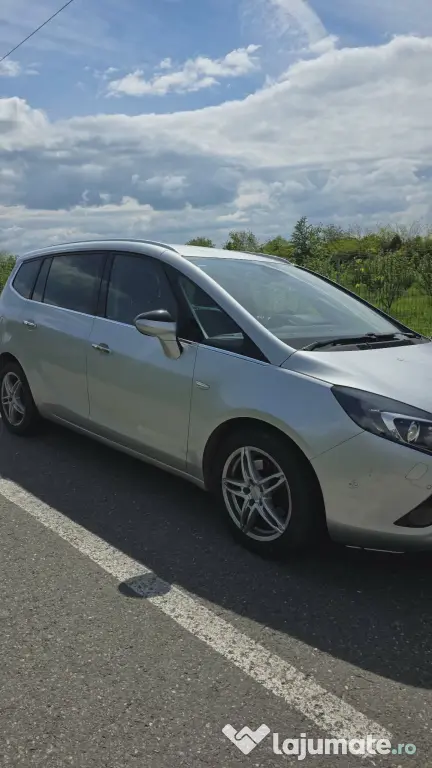Opel zafira 2014 autoturism