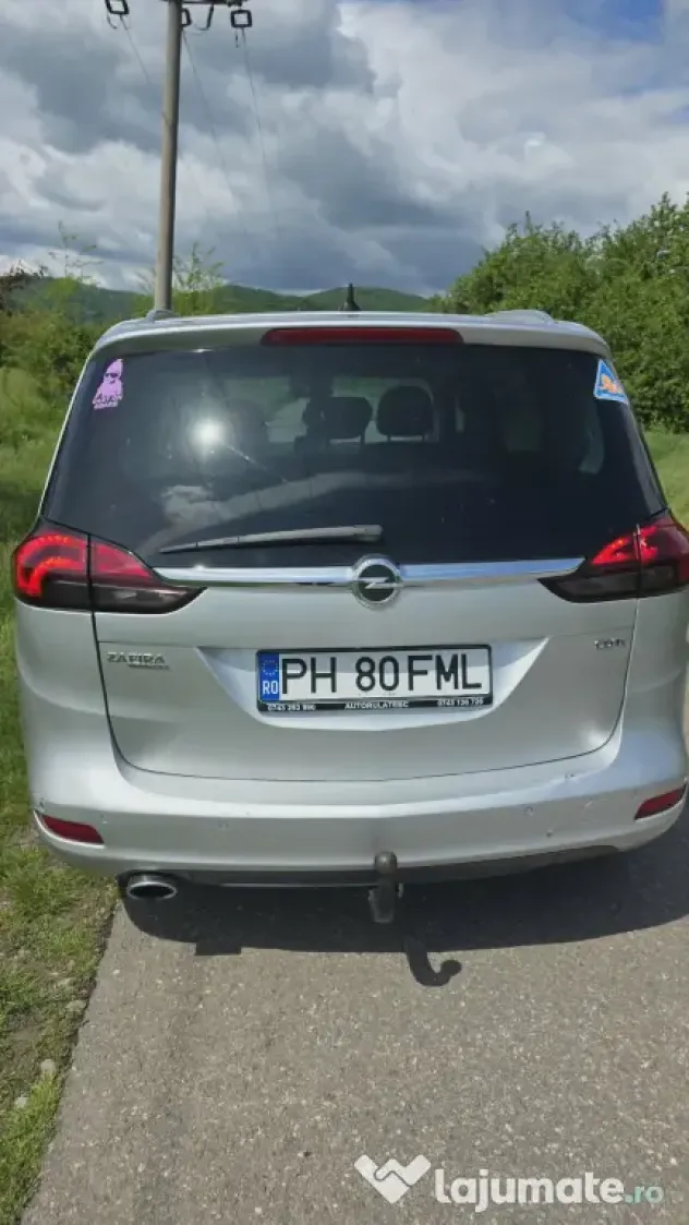 Opel zafira 2014 autoturism