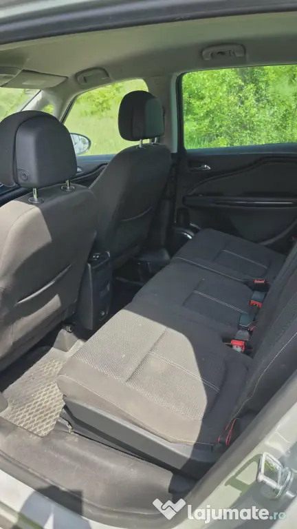 Opel zafira 2014 autoturism