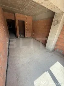Apartament 3 camere, 2 bai, decomandat, etaj intermediar, zo