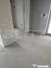 Apartament 3 camere, 2 bai, decomandat, etaj intermediar, zo