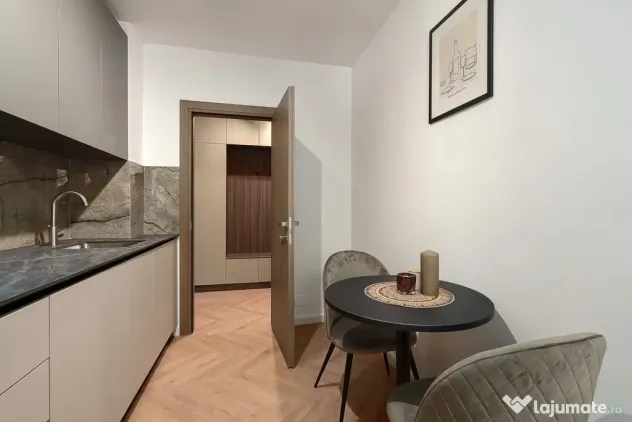 Apartament 2 camere, renovat recent, Universitate - ultracen