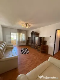 Apartament 3 camere, decomandat, Zona Centrală 