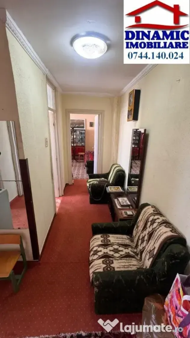 Ap 2 camere decomandat, etaj 3 – Precista, zona Școala 10, 49 000 Euro