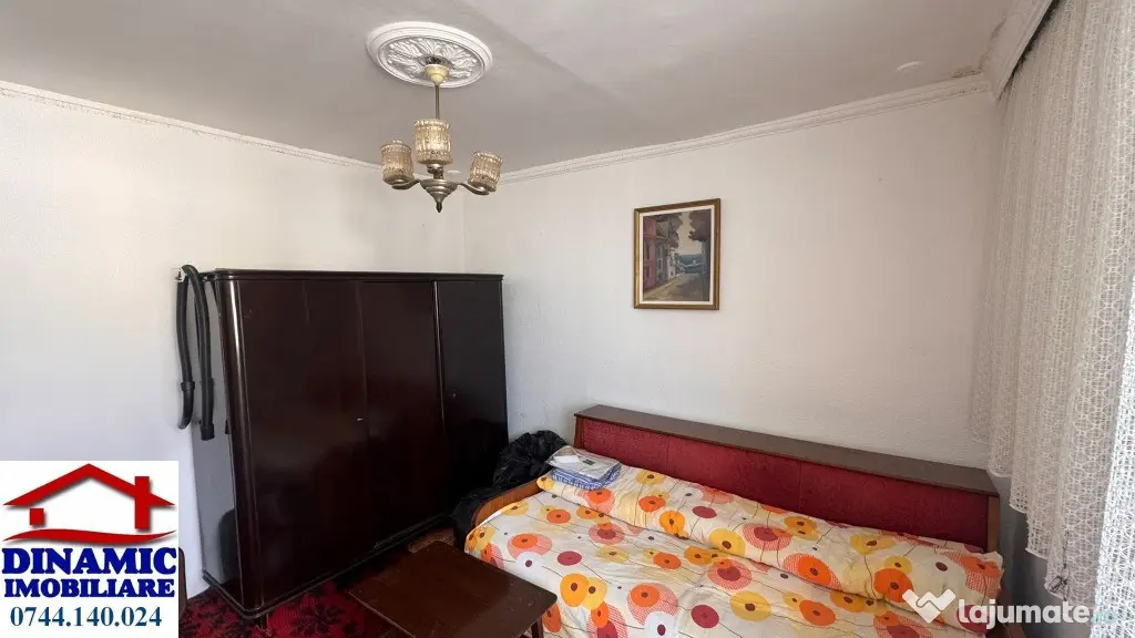 Ap 2 camere decomandat, etaj 3 – Precista, zona Școala 10, 49 000 Euro