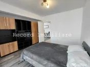 Apartament 3 camere,2 balcoane,parcare str.Florilor 