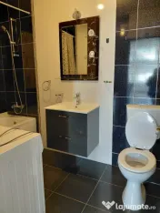 Apartament 3 camere,2 balcoane,parcare str.Florilor 