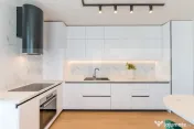 Apartament 3 camere, 95mp, 2 parcari, terasa, zona UMF 