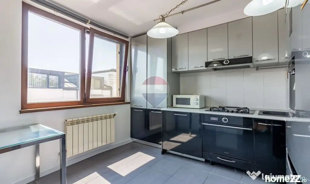 Apartament 4 camere de vanzare la Unirii, 3xparcare, boxa...