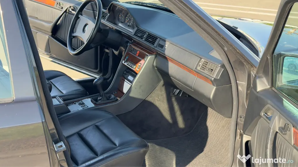 Mercedes 300 E 24v 124 istoric