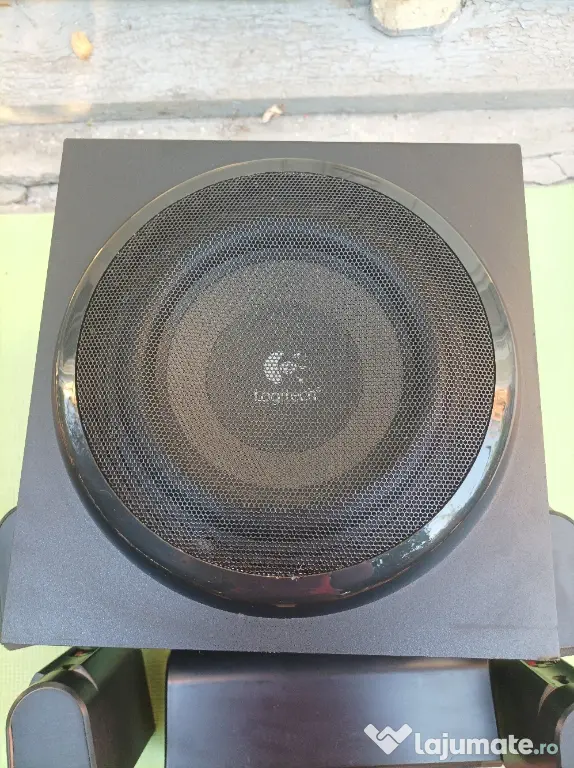 Sistem audio 5.1 Logitech Z906 funcțional fără consola.