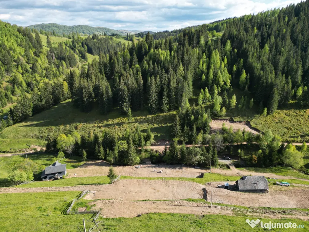 Vând teren intravilan in Băișoara