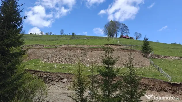 Vând teren intravilan in Băișoara