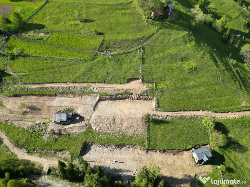 Vând teren intravilan in Băișoara