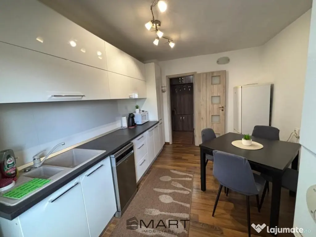 Apartament 3 camere decomandat zona Grivitei Brasov