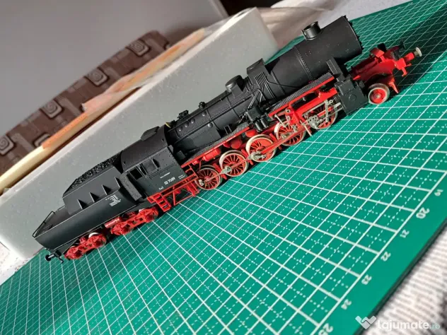Locomotiva Liliput BR52 DB H0 DC analog, fara mufa digitala si vagoane marfa