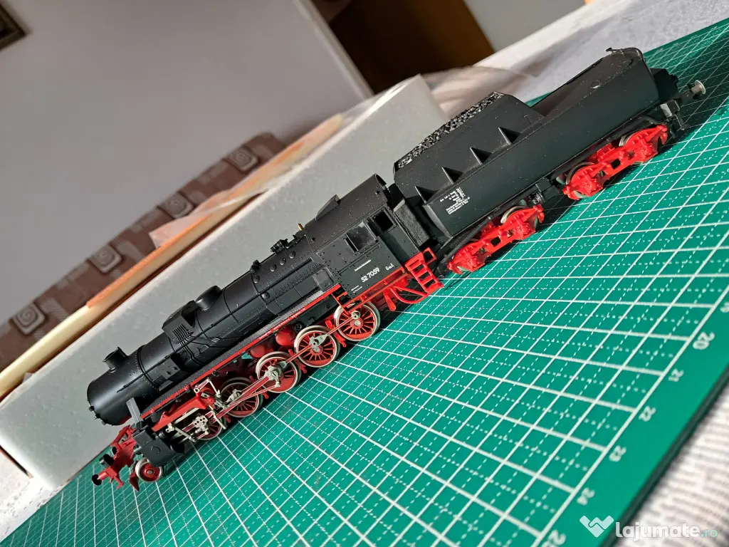Locomotiva Liliput BR52 DB H0 DC analog, fara mufa digitala si vagoane marfa