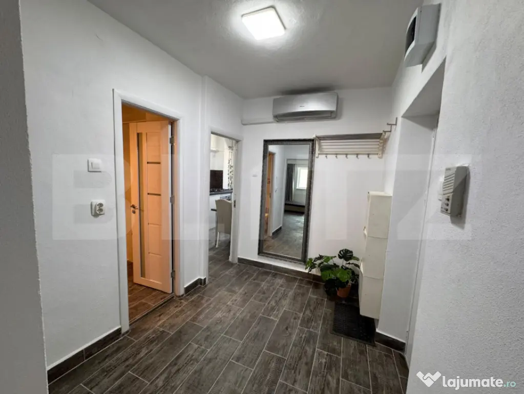 Apartament 2 camere decomandate Central , Piata Mare