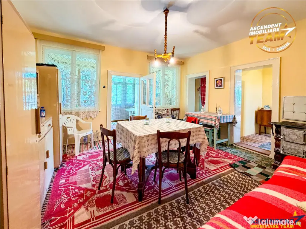 FILM Tur 3D! Casa traditionala, cu aproape 2.000mp teren, Il