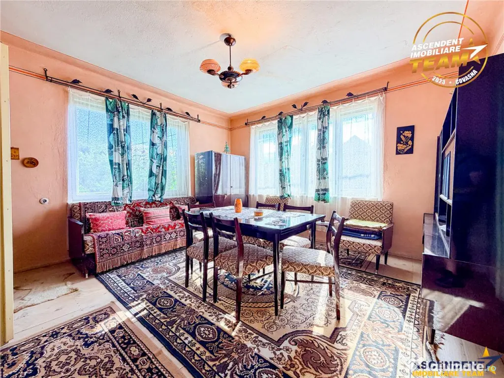 FILM Tur 3D! Casa traditionala, cu aproape 2.000mp teren, Il
