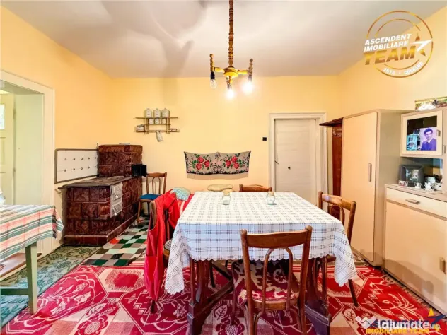 FILM Tur 3D! Casa traditionala, cu aproape 2.000mp teren, Il