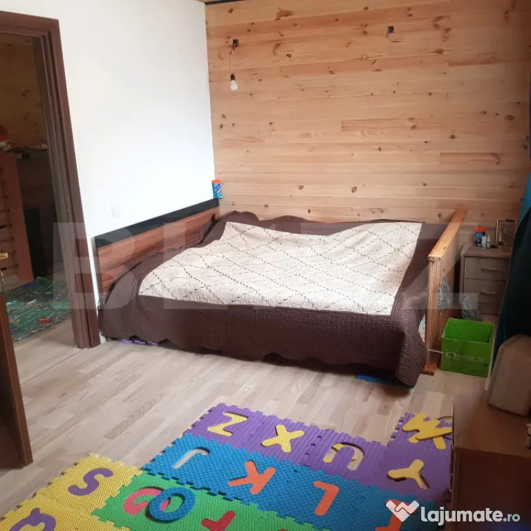 Casă deosebită din lemn masiv de stejar | 125 mp utili | T
