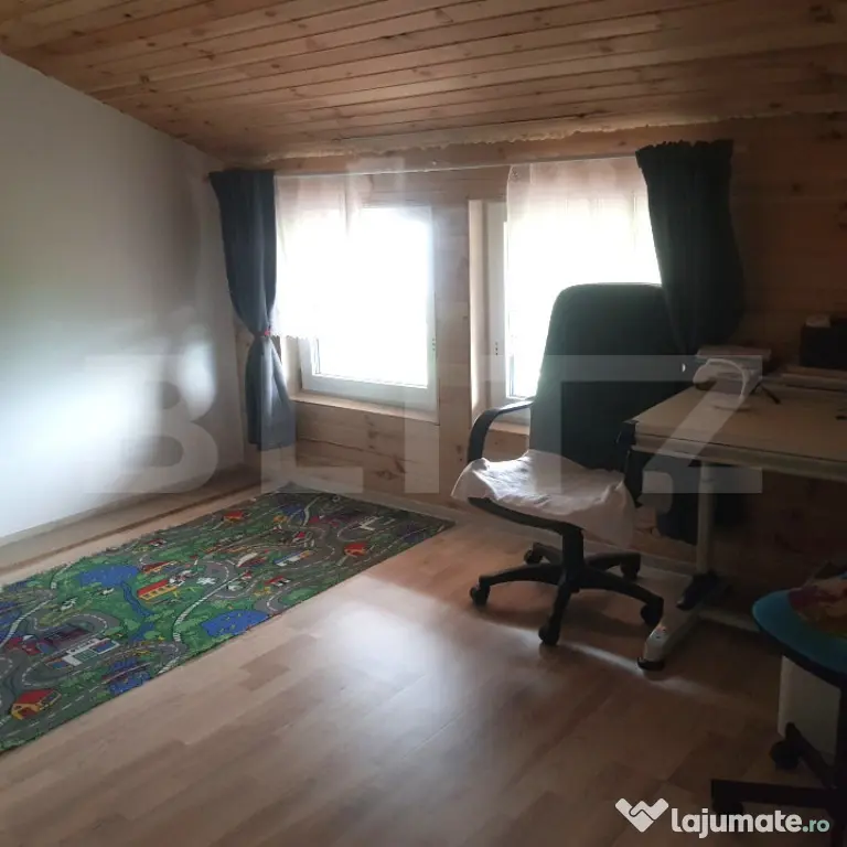 Casă deosebită din lemn masiv de stejar | 125 mp utili | T