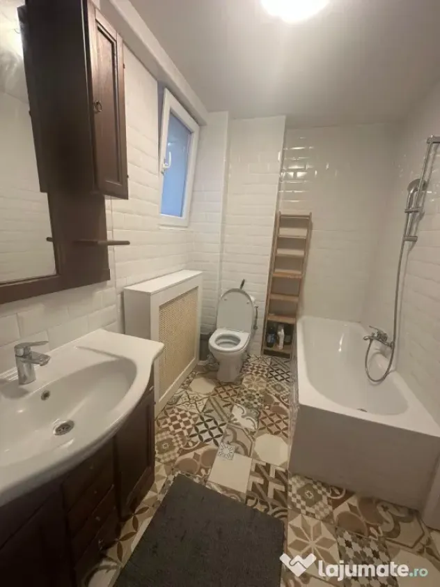 ÎNCHIRIEZ apartament 3 camere ATENEU! Cișmigiu