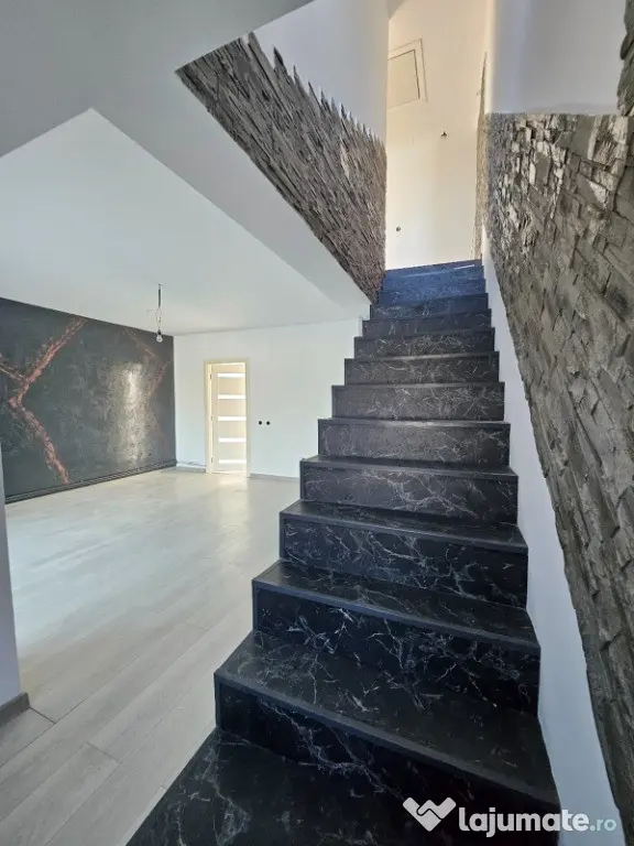Casa P+M Pitesti, parte din duplex, 138000 EURO