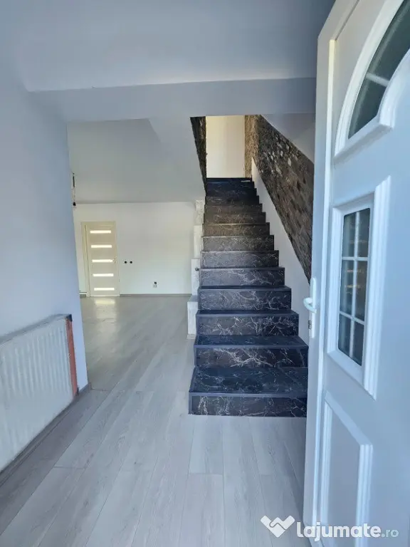Casa P+M Pitesti, parte din duplex, 138000 EURO
