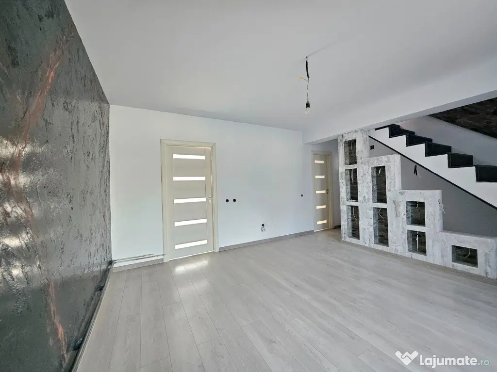 Casa P+M Pitesti, parte din duplex, 138000 EURO