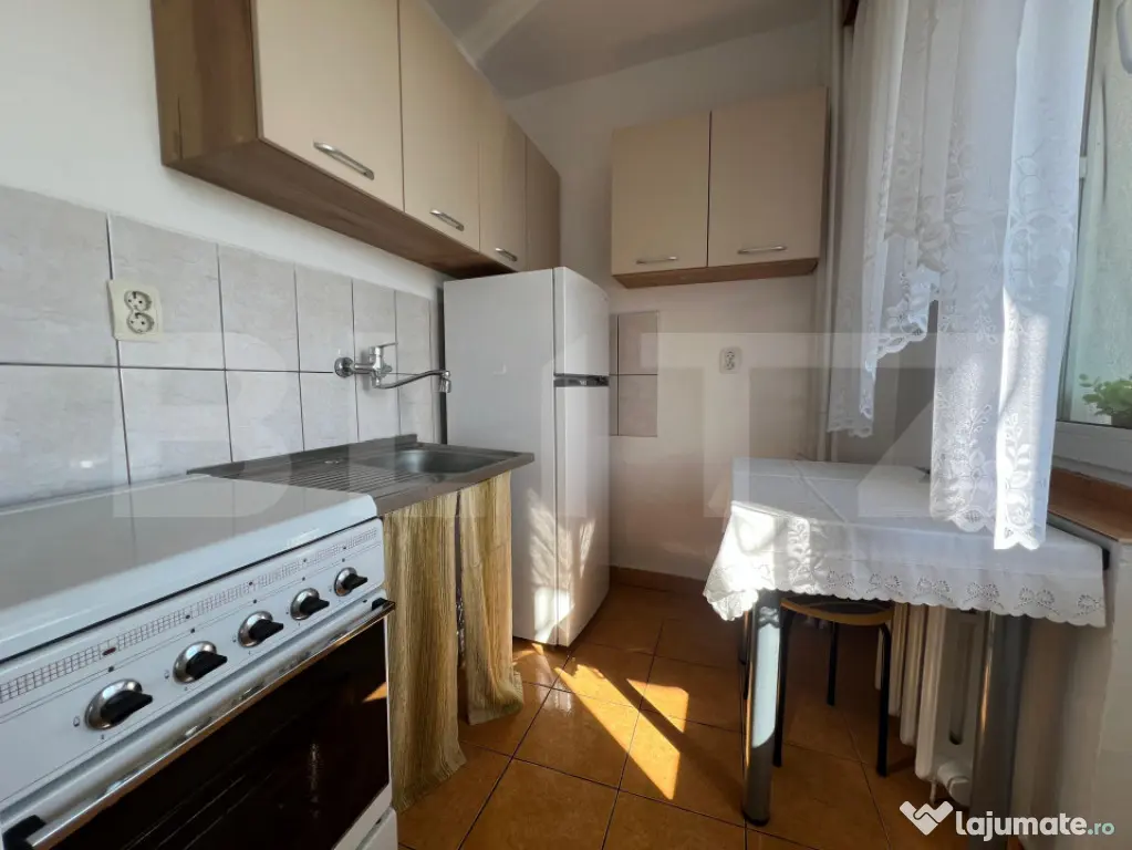 Garsonieră de închiriat — Zonă Centrală, lângă Cetat