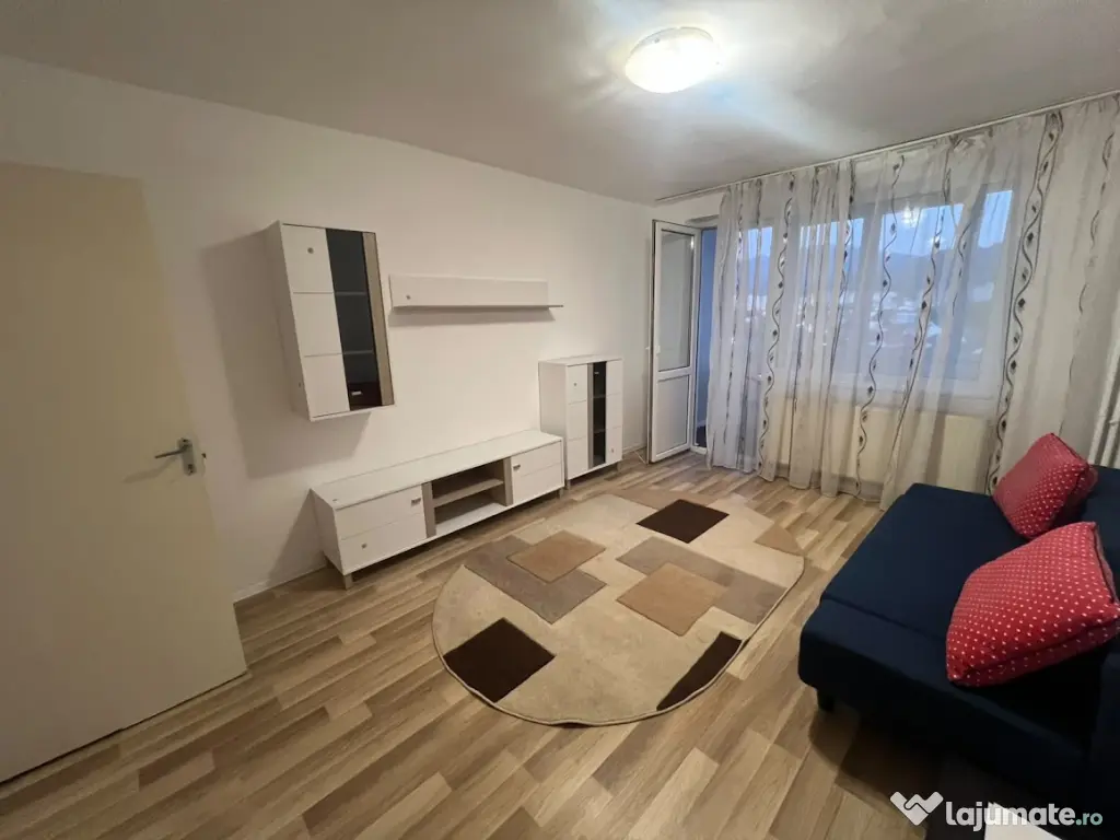 inchiriez apartament 2 camere