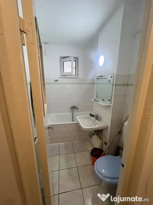 inchiriez apartament 2 camere