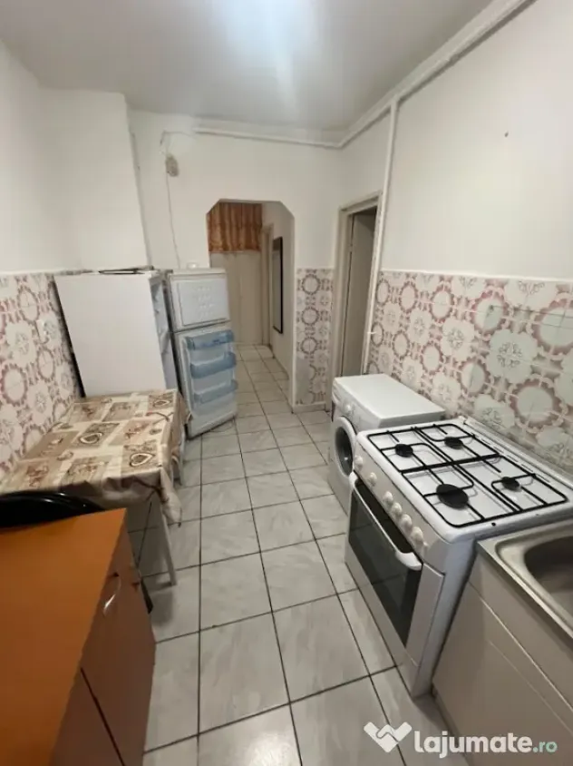 inchiriez apartament 2 camere
