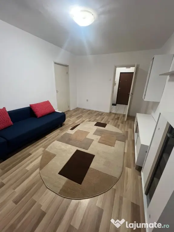 inchiriez apartament 2 camere