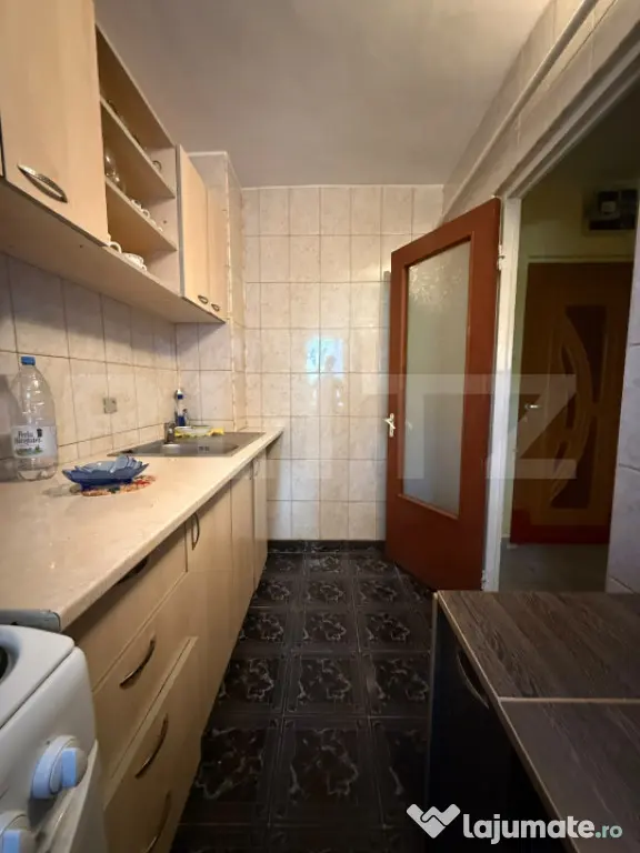 Apartament de vanzare, 2 camere decomandat, parter, Micro 13