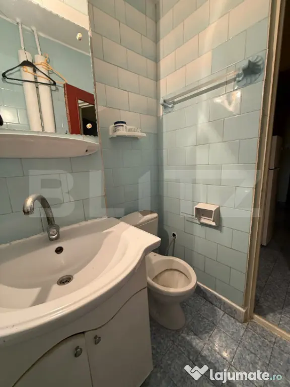 Apartament de vanzare, 2 camere decomandat, parter, Micro 13