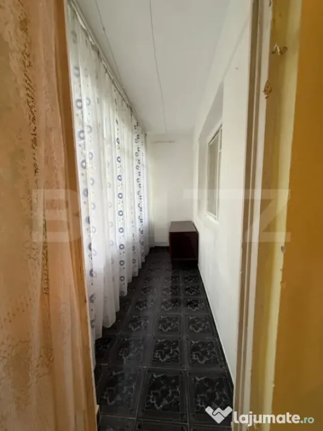 Apartament de vanzare, 2 camere decomandat, parter, Micro 13