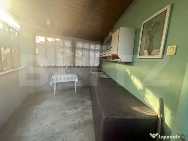 Casă de vânzare 77mp utili, teren 10 ari , zona Viile Satu
