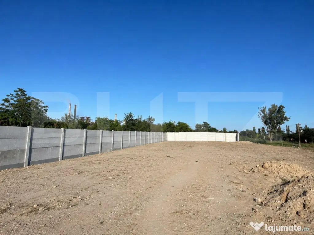Teren intravilan, 687mp, zona Consul