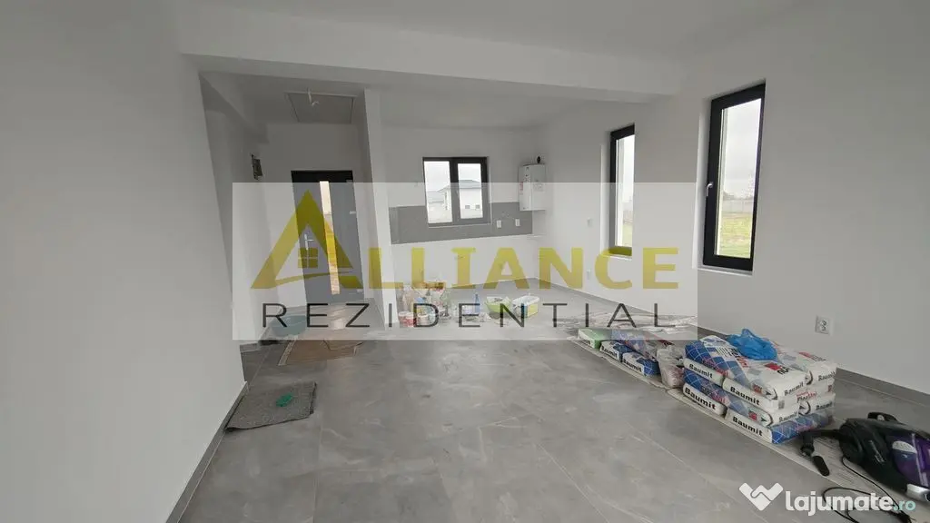 Casa individuala - 3 camere - 2 bai - 378 mp teren