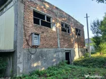 De închiriat/vânzare hală industrială în Roman, Neamț