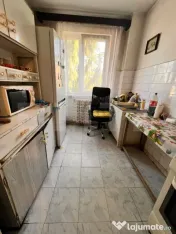 Apartament 2 camere/zona centrala/etaj 2/necesita revovare 